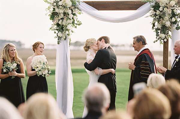First Kiss, Ceremony | Heather Payne Photography