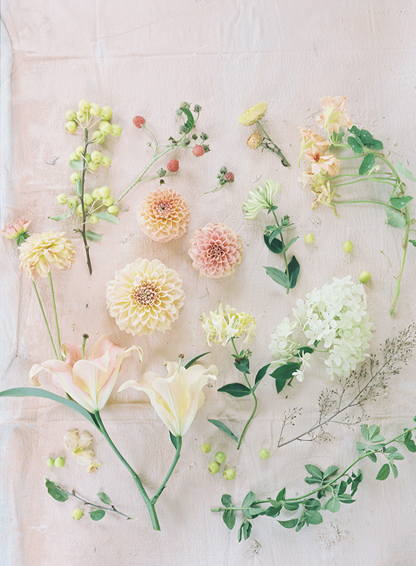 peach wedding inspiration, floret flowers | Heather Payne Photography