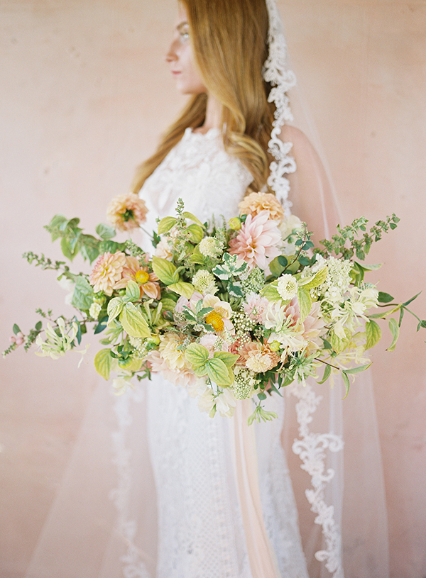 peach wedding flowers, floret flowers, California wedding photographer | Heather Payne Photography