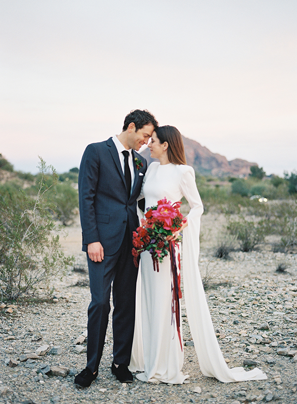 Phoenix Arizona modern desert elopement | Heather Payne Photography