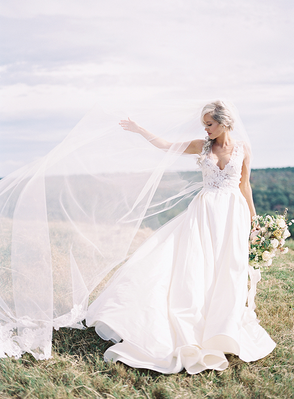 Hannah Billingsley, Arkansas Bride, Shay & Hannah Mooney Wedding, Dan + Shay, Country Music | HEATHER PAYNE PHOTO