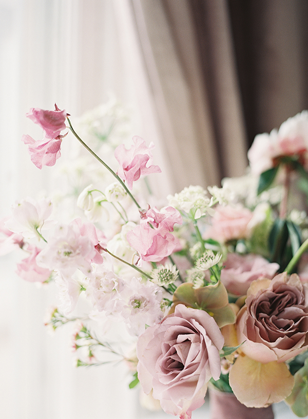 purple wedding flowers, max owens, texas wedding photographer | Heather Payne Photography