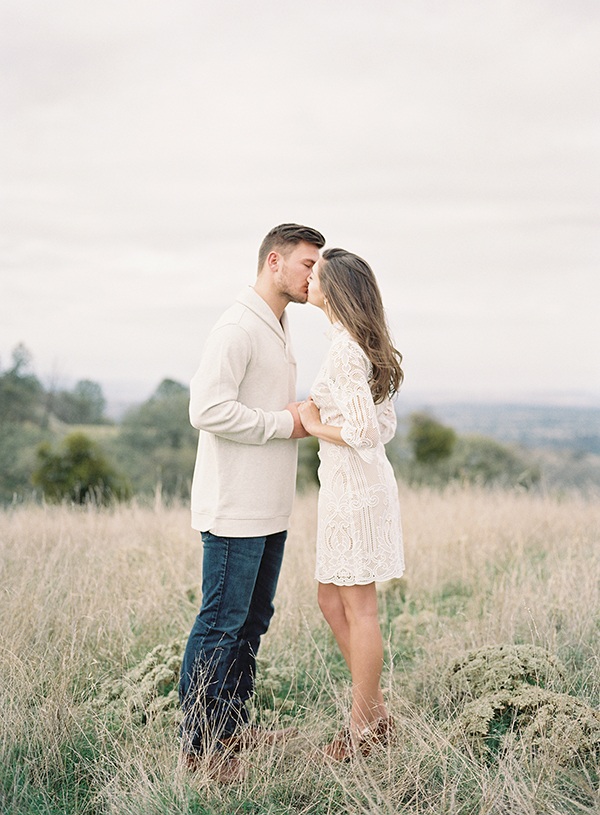 kiss, california engagement, santa ynez, fields in california | Heather Payne Photography