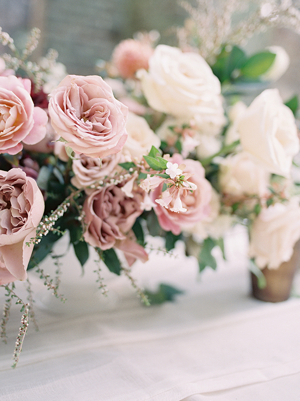 pink wedding flowers, roses, urban petals | Heather Payne Photography