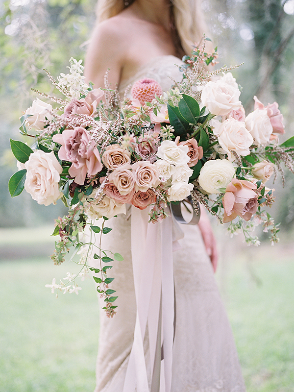 pink wedding flowers, romantic bouquet, romantic bride, inbal dror | Heather Payne Photography