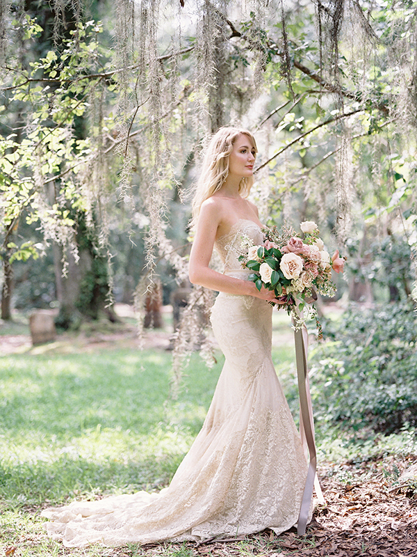 romantic bride, charleston wedding, pink wedding, charleston wedding photographer | Heather Payne Photography