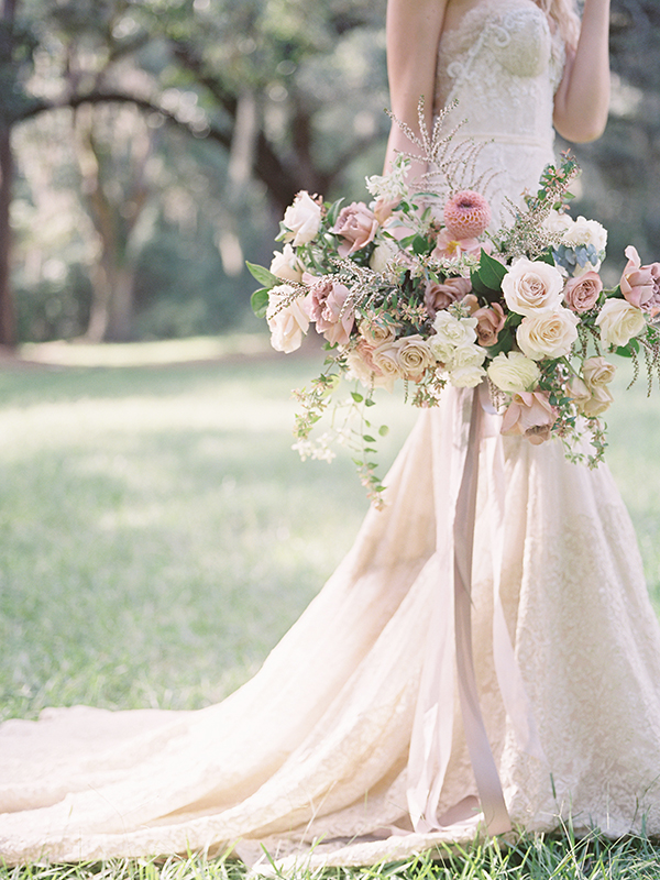 pink mauve flowers, destination wedding, charleston south carolina | Heather Payne Photography