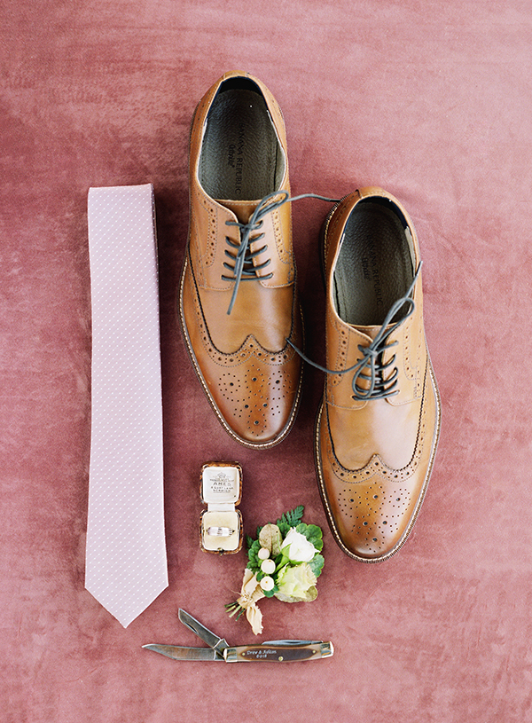 Grooms Details, Shoes, Pink tie, Sentimental gifts, destination wedding photographer  | Heather Payne Photography