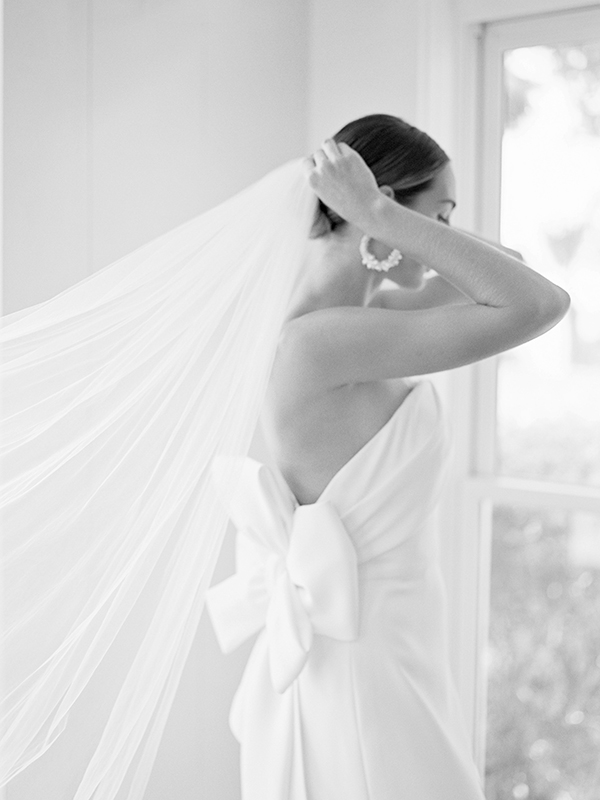 Classic Chic Bride, Montage Palmetto Bluff Wedding, Charleston Film Wedding Photographer  | Heather Payne Photography