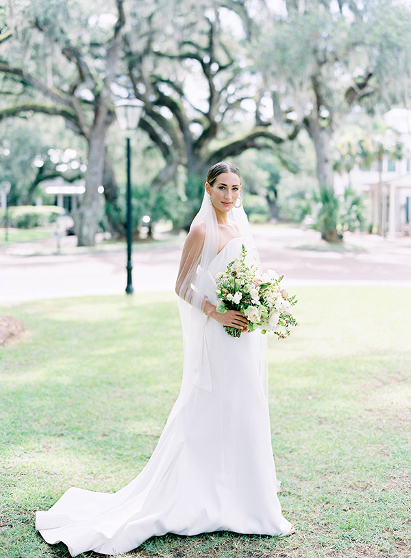 Chic Sophisticated Bride, Montage Palmetto Bluff, Charleston Film Photographer  | Heather Payne Photography
